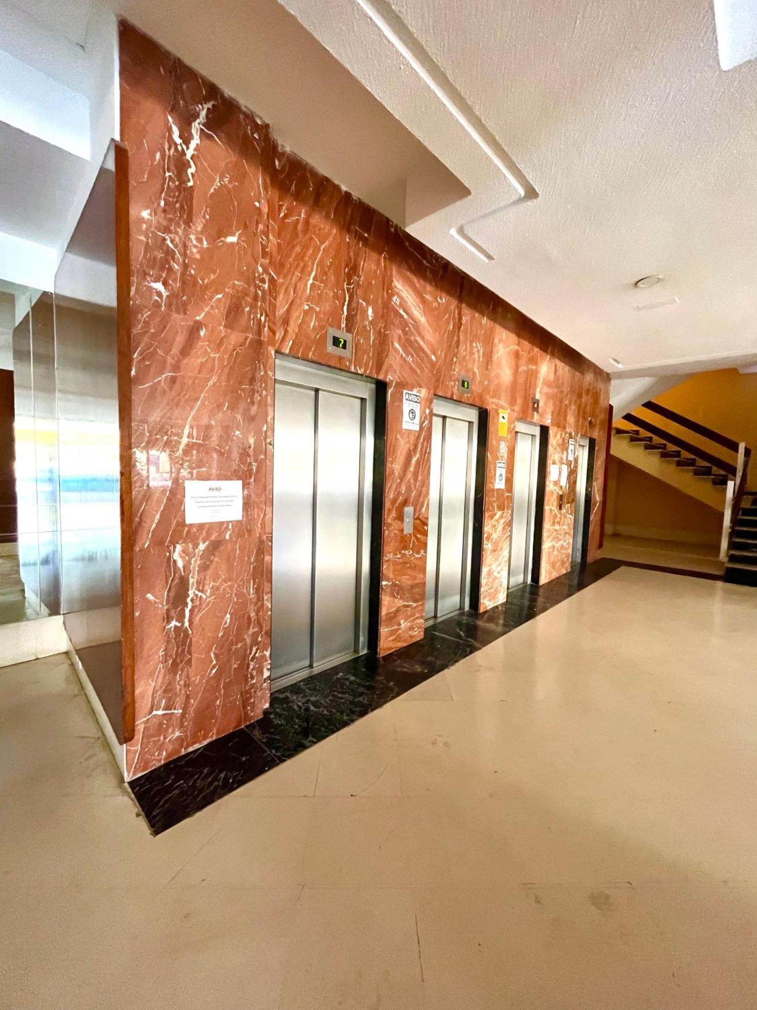 Center Apartment *